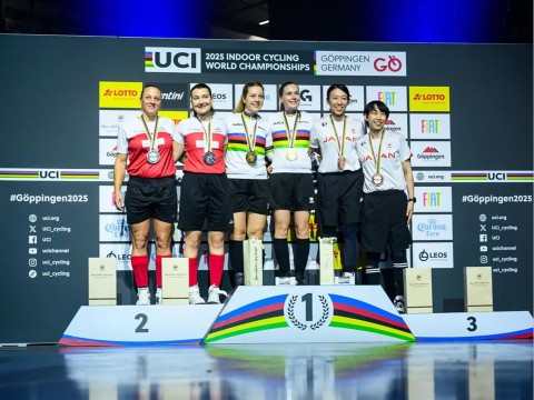 PH-Studentin Chiara Dotoli gewinnt die Silbermedaille im Radball mit ihrer Teampartnerin