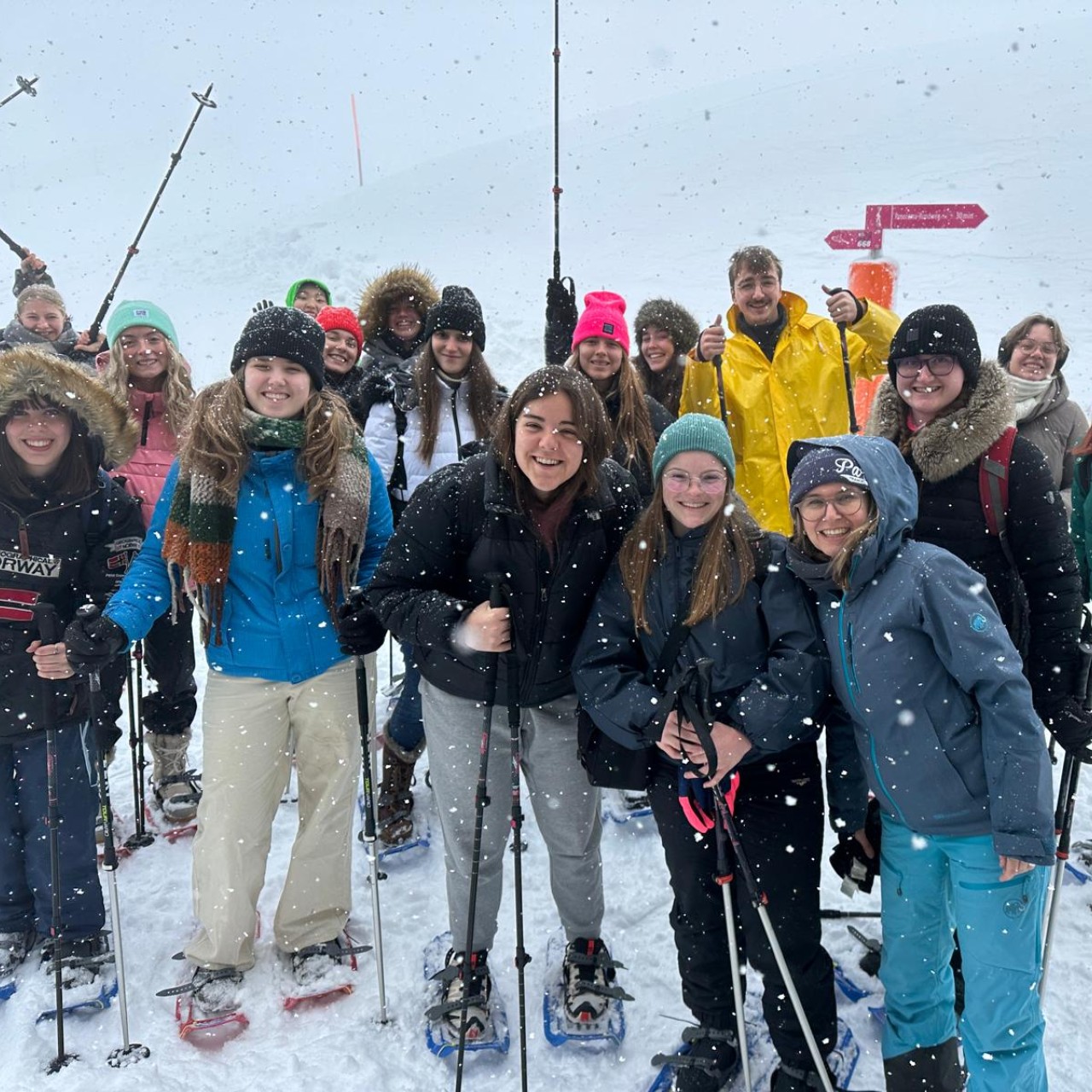 Studierende im Schnee