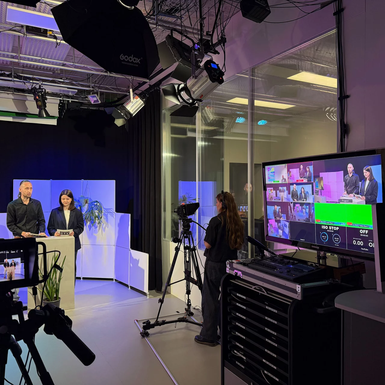 Studierende Sek I der PHTG produzieren eine TV-Sendung