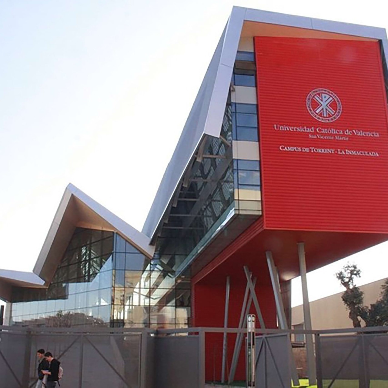 Auf dem Bild wird die Partnerhochschule von der PHTG in Valencia Spanien gezeigt. Der Name von ihr ist Universidad Catolica de Valencia, Spanien.