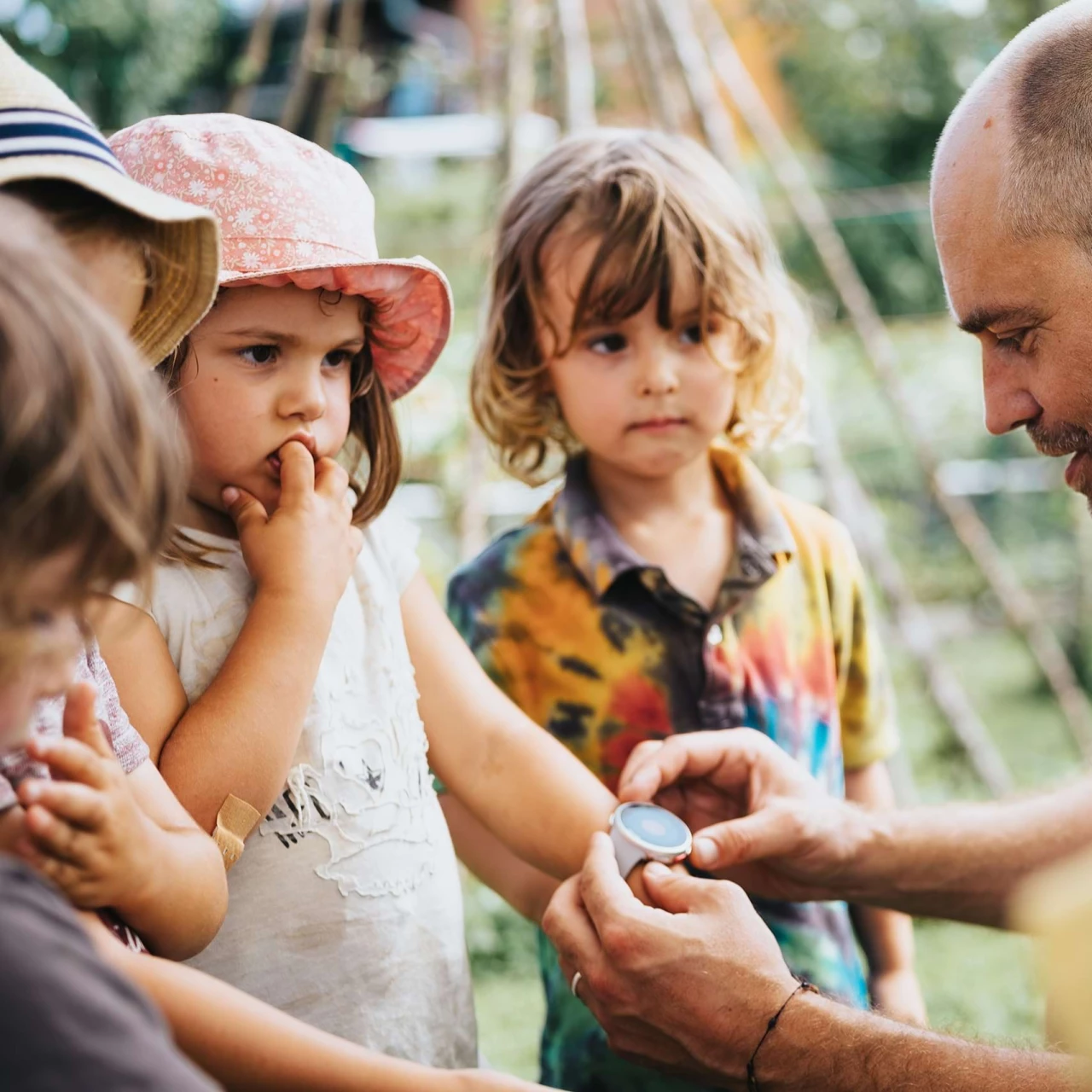 In der frühen Kindheit werden die Weichen für das Leben gestellt. Hier ein Bild von einer Spielgruppe.